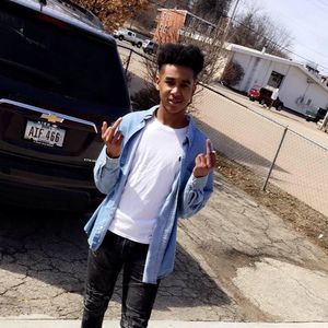 Meet your Posher, Leshaun